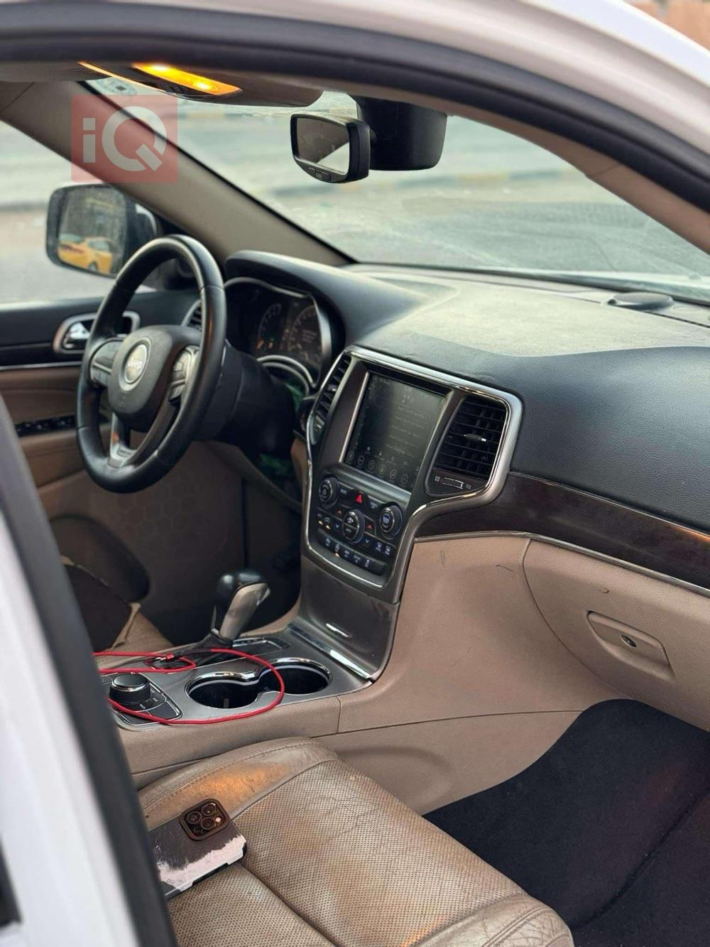 جیپ گراند شیرۆکی